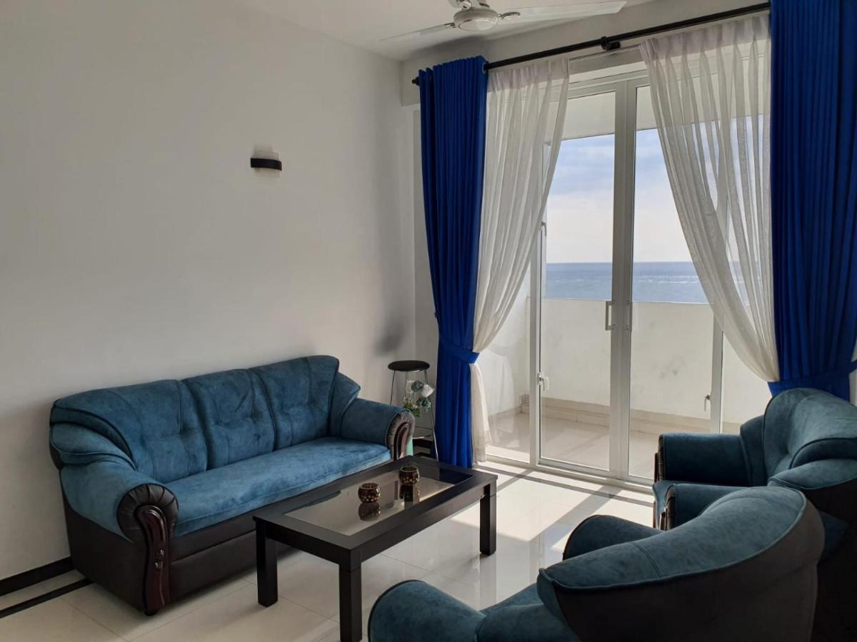 New 2 Bedroom Apartment, 100M Away From The Beach 拉维尼亚山 外观 照片