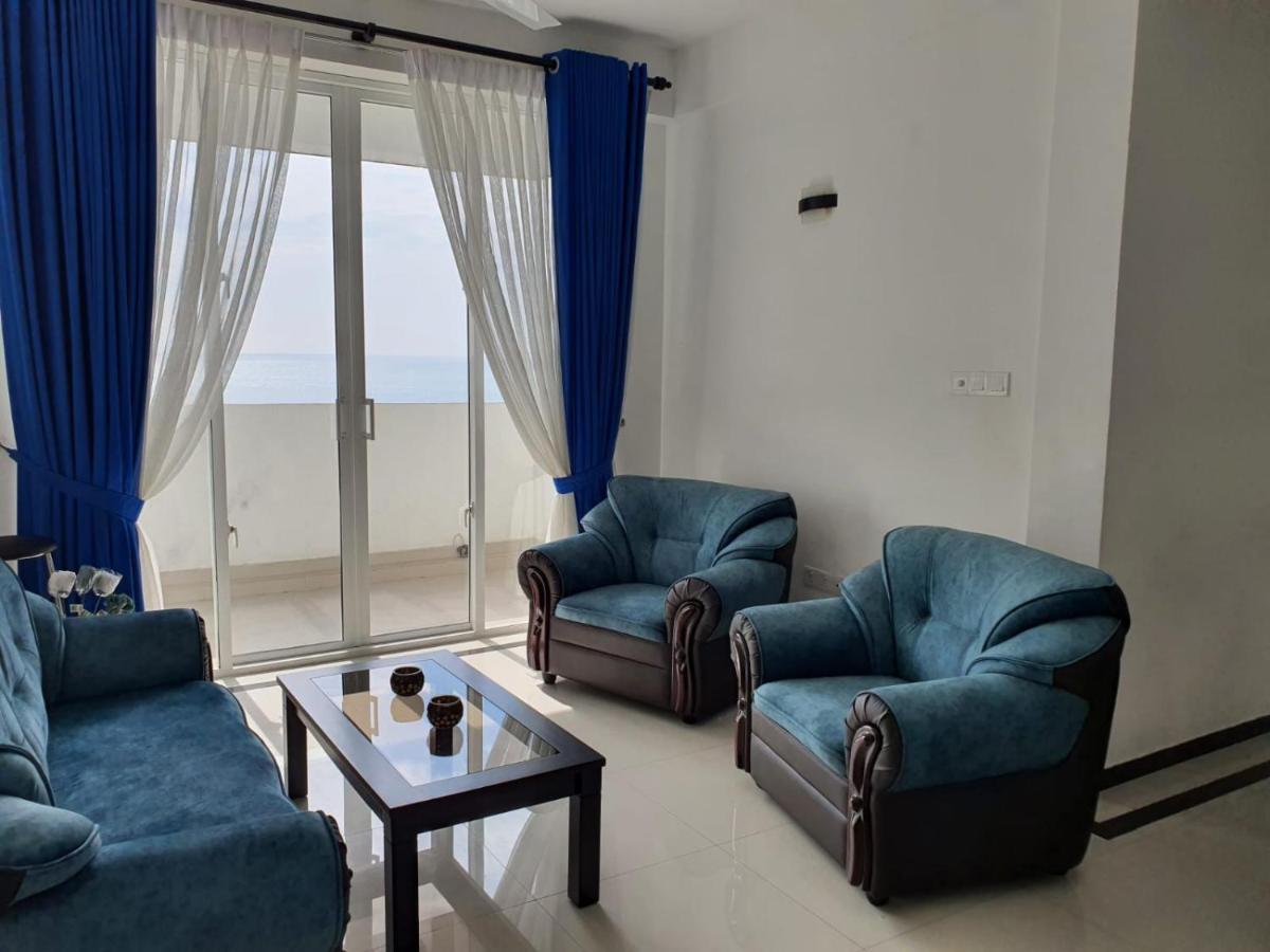 New 2 Bedroom Apartment, 100M Away From The Beach 拉维尼亚山 外观 照片
