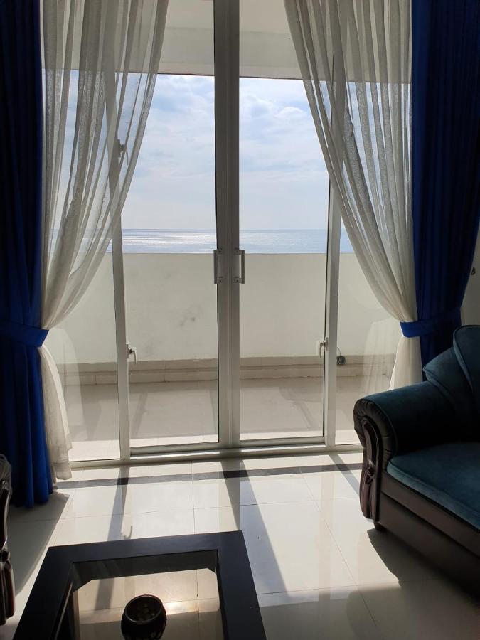 New 2 Bedroom Apartment, 100M Away From The Beach 拉维尼亚山 外观 照片
