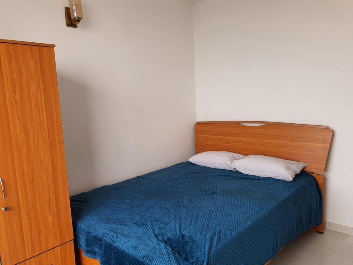 New 2 Bedroom Apartment, 100M Away From The Beach 拉维尼亚山 外观 照片